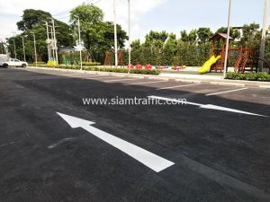 งานตีเส้นจราจร โครงการพลัมคอนโด แจ้งวัฒนะ สเตชั่น เฟส 3